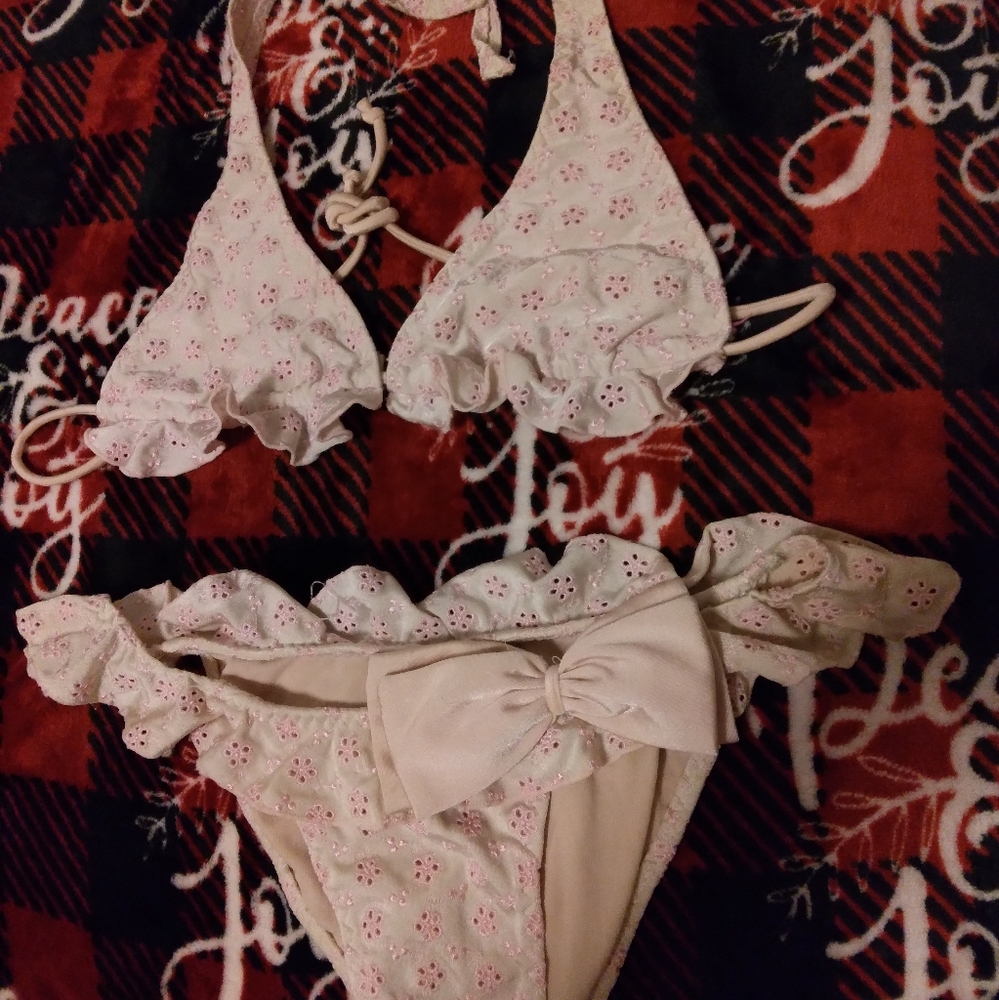 Women's cream & pink floral 2 piece
